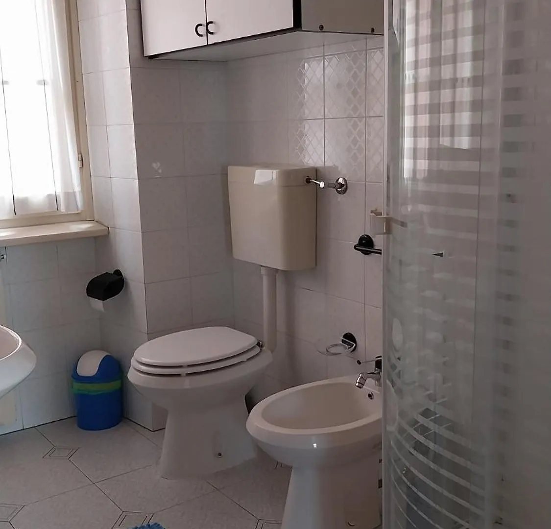 Valentina Apartment Μενάτζιο 0*,